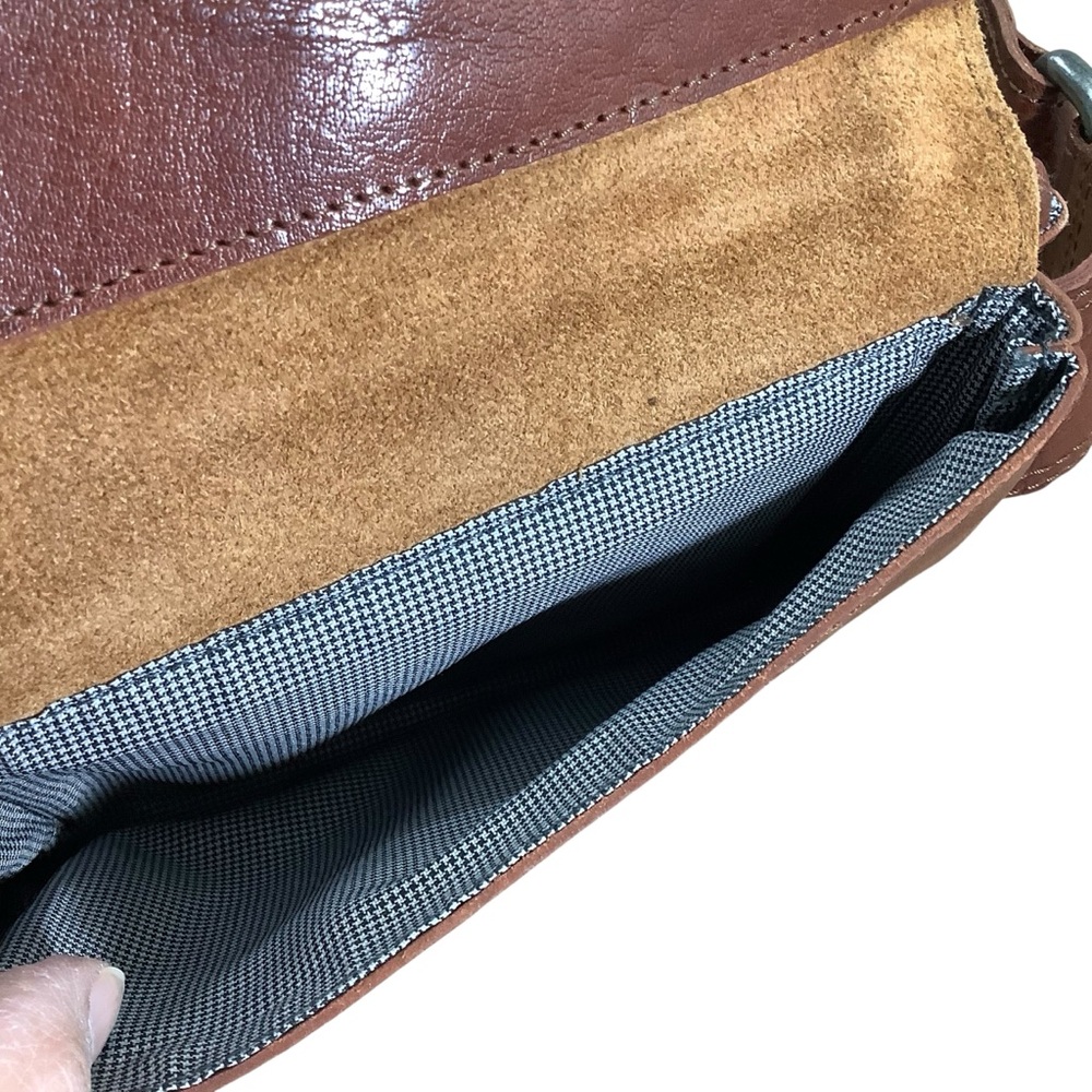 Spikes & Sparrow Brown Leather Hip Bag With Adjustbale Crossbody Snaps - Picture 7 of 12
